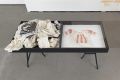 Ulrike Ettinger, hybrid of rummage table and showcase, historical blouses (first half of the 20th century, 1970s/80s) and blouse dummies decorated with felt-tip pens, © Andreas Seeliger