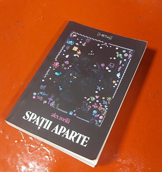 File:Spatiiaparte-alexzorila.jpg